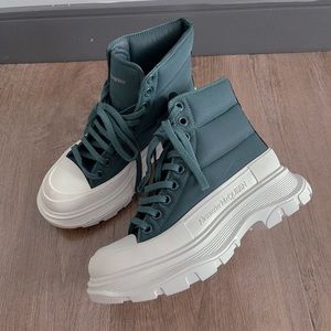 Alexander McQueen Women's Green High-Top Sneakers